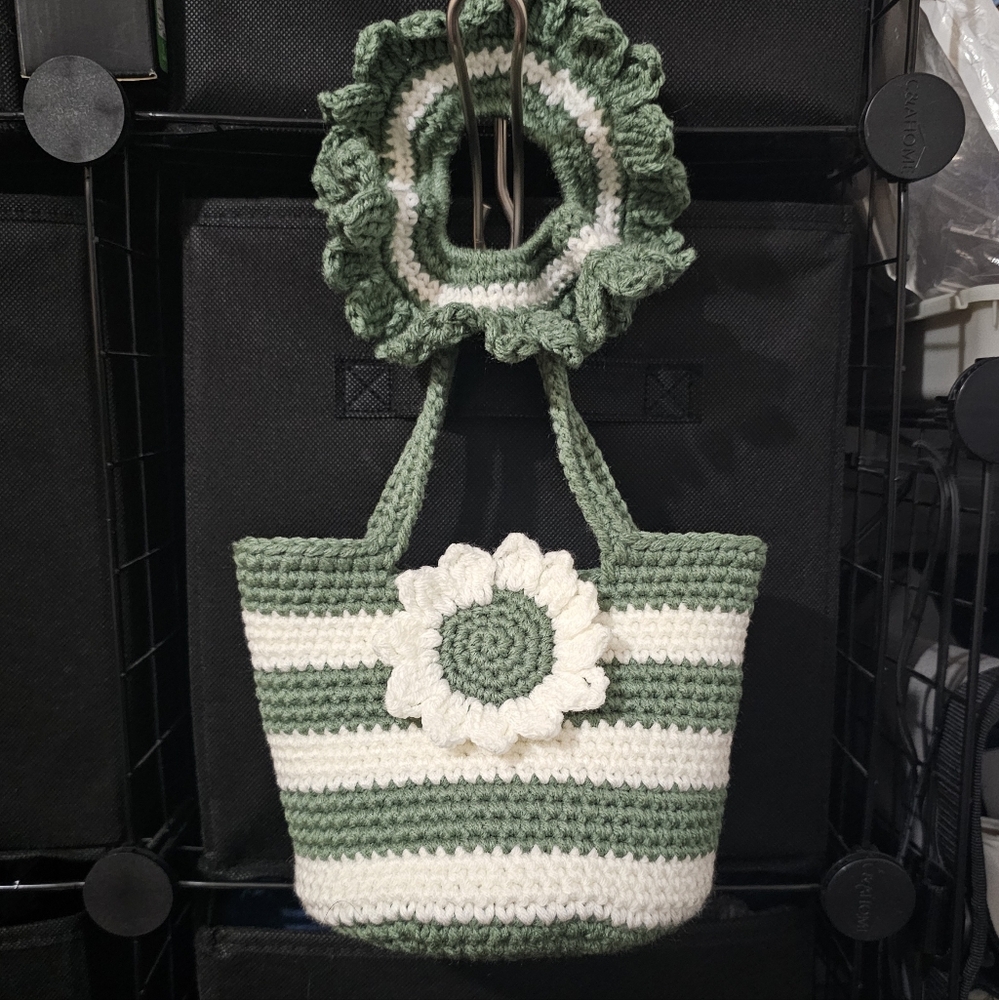 Crochet Mini Tote Bag W/flower Fastener & Scrunchie Set